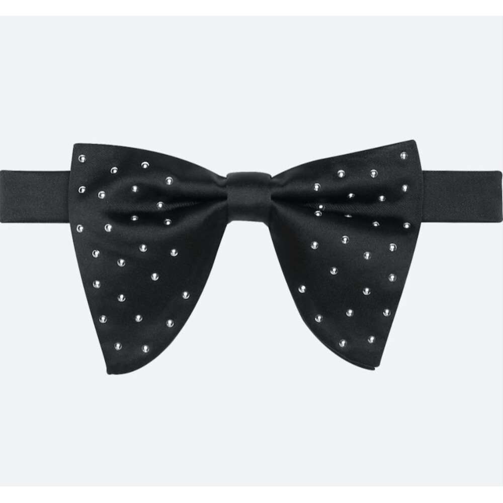 Elegant Egara Pre-Tied Black Butterfly Bow Tie with Chrome Stud Details